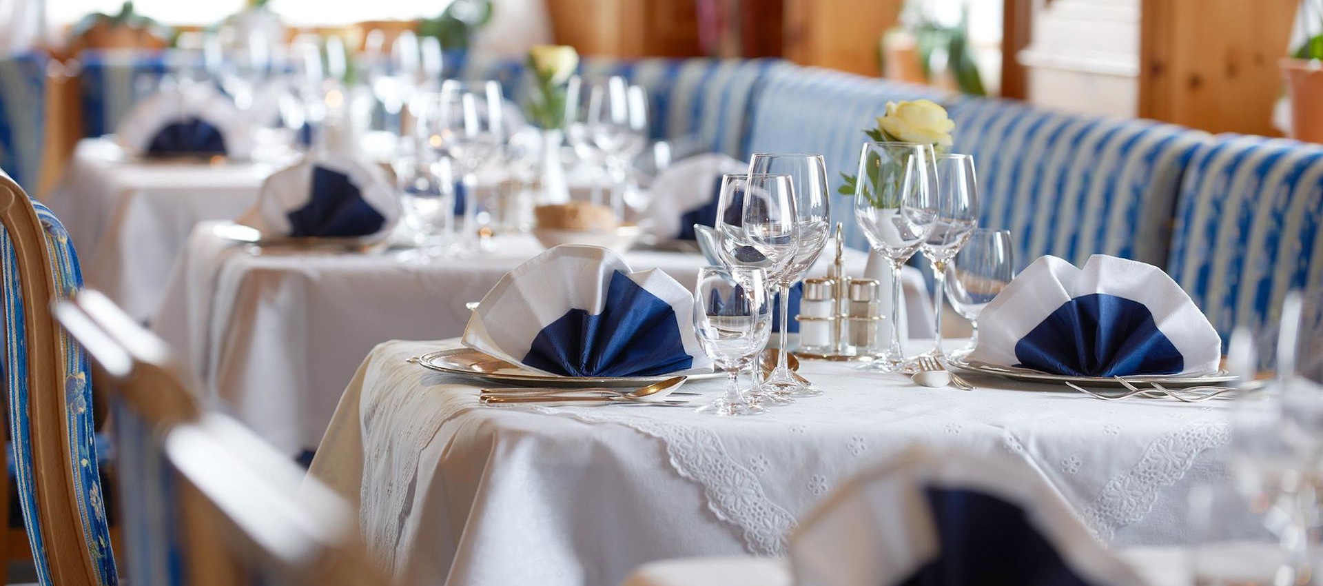 restaurant_masaortusu3-1920×850